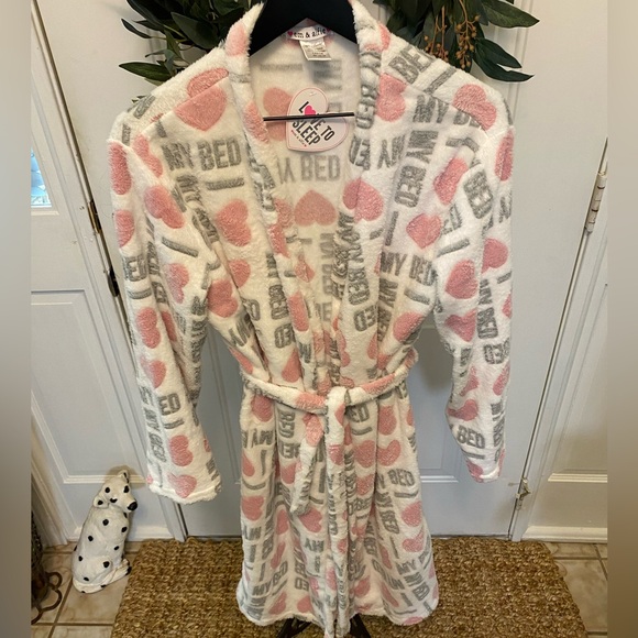 Girls NWT Em & Alfie Soft Fuzzy Bathrobe Robe I Love My Bed L - Picture 1 of 9